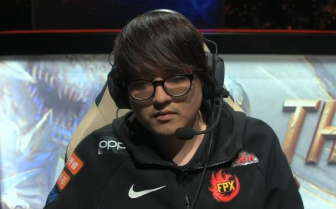 开云体育入口-FPX横扫NS，Crisp线上压制力十足宿敌对决入围赛，锁定晋级资格