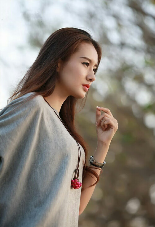 开云体育-丹麦逆转勒沃库森，加维扛起全队