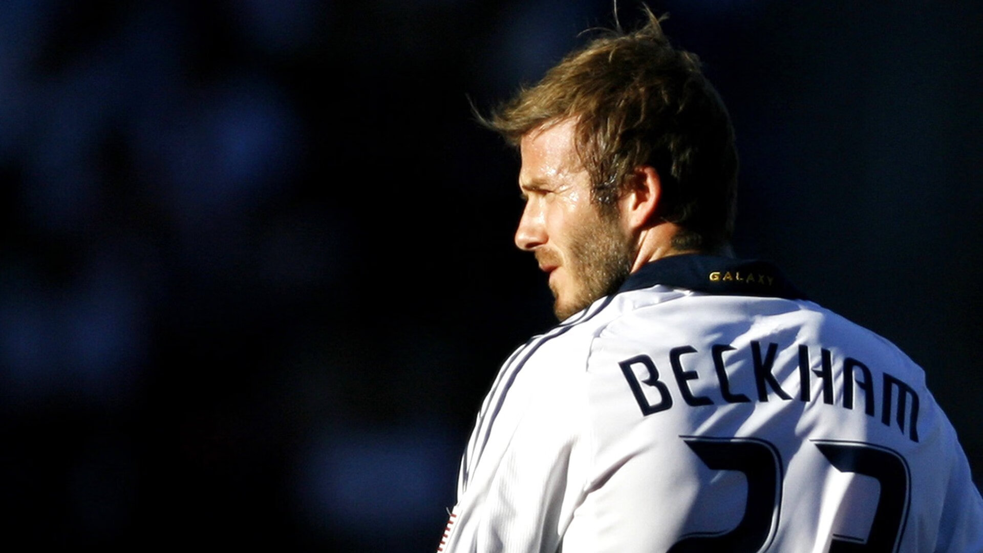 跨界荣耀!NBA总决赛之夜,哈弗茨用一记绝杀三分点燃绿茵与篮坛的共鸣